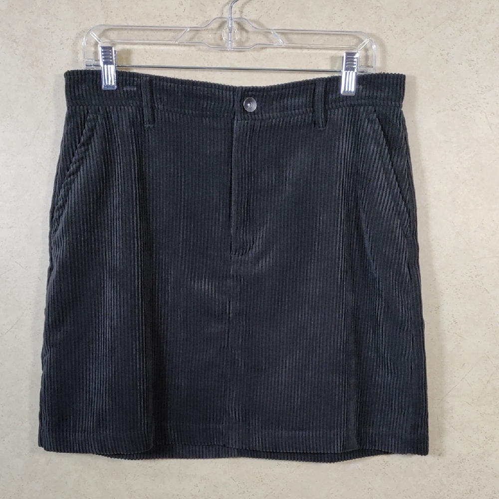 H157 Banana Republic black wide wale corduroy mini skirt 8